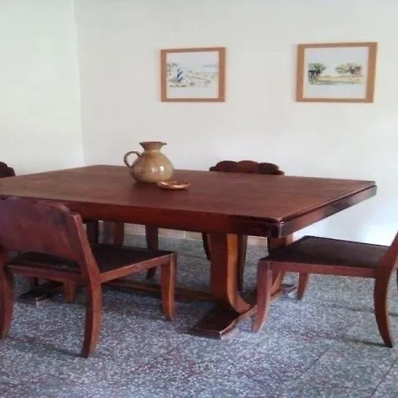 House Chez Yvonne *